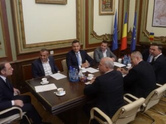 LIVE Luca Niculescu negociază cu PSD. Cu cine l-a așteptat Sorin Grindeanu la sediul din Kiseleff