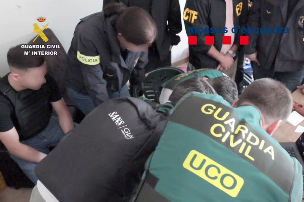 Adolescent român, presupusul creier al grupării de hackeri KillSec