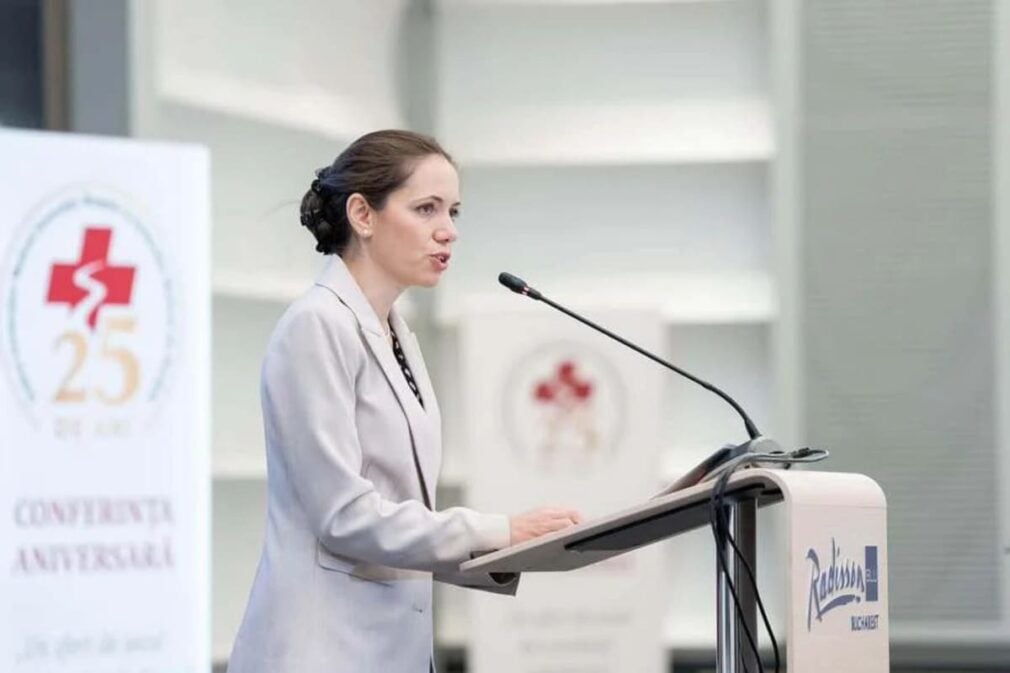 „Înseamnă empatie. Înseamnă încurajare.” Mesajul emoționant al Mirabelei Grădinaru pentru personalul medical