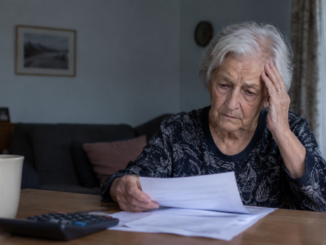 O pensionară de 97 de ani are o datorie de 455.000 de euro la bancă pentru un împrumut de acum 23 de ani. Cum a crescut suma de la 130.000 de euro