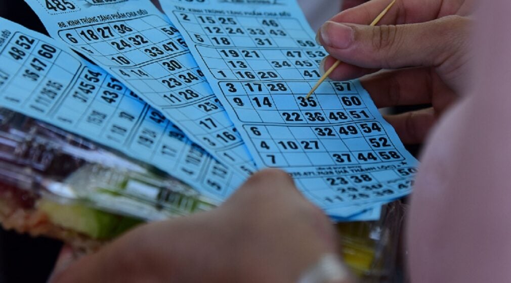 Din două bilete pierzătoare, un „câștig” de 10 milioane de euro. Cum a încercat un italian să păcălească Loteria