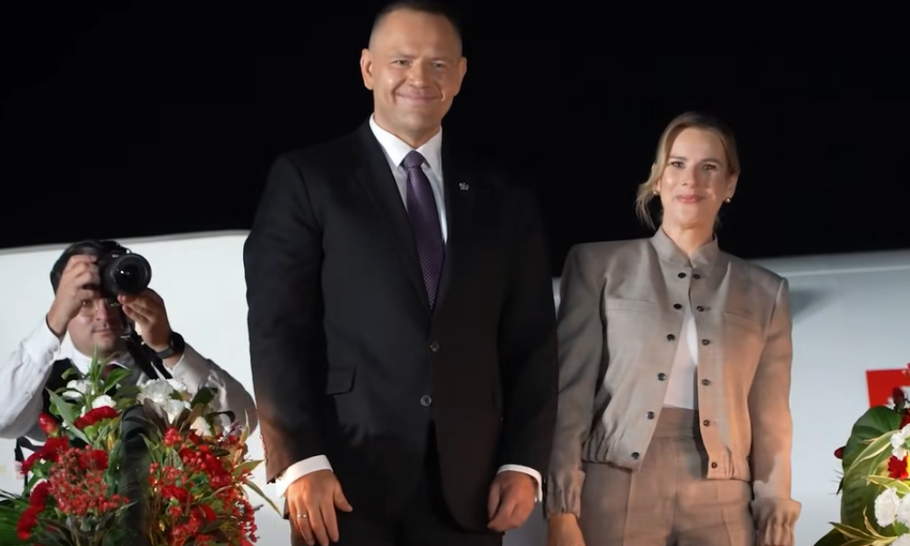 LIVE VIDEO Președintele Poloniei își întrerupe călătoria spre Senegal după suspendarea președintelui Tribunalului Constituțional