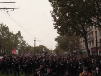 VIDEO Un nou weekend de proteste de amploare în Franța: zeci de mii de oameni pe străzile Parisului