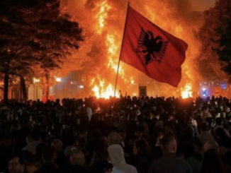 VIDEO Proteste violente în Albania. Mii de tineri cer demisia premierului Edi Rama, nemulțumiți de corupție și de un proiect legat de ginerele lui Trump