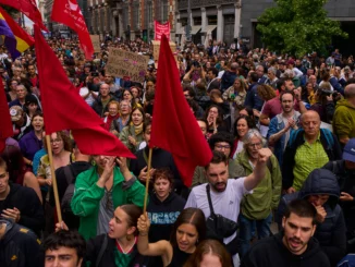 Criza de locuințe se extinde în Spania, chirii de 1.200 de euro. Guvernul lui Pedro Sánchez, învins în Parlament