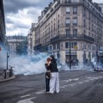 Paris protest Luvru