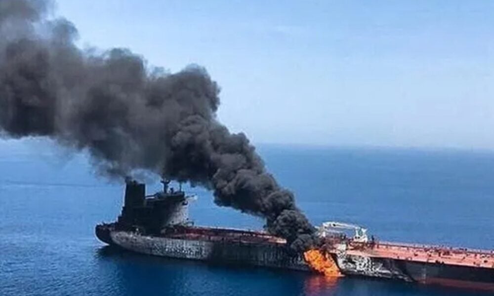 Petrolier lovit de mai multe proiectile în largul Qatarului. Sunt raportate victime