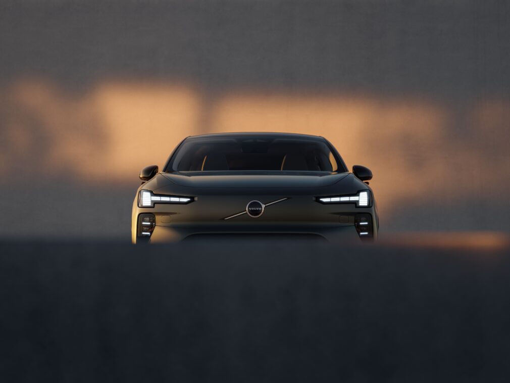 Noul Volvo EX60 vine la Salonul Auto București: până la 810 km autonomie și încărcare rapidă