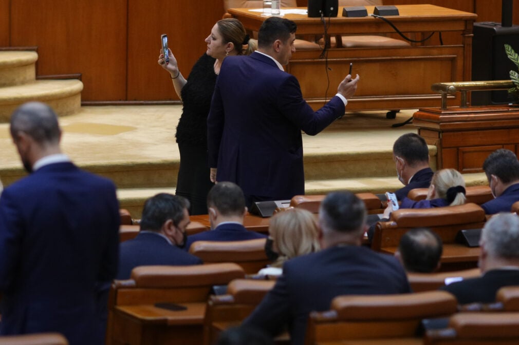 Cum s-a spart primul set de parlamentari AUR. Șoșoacă, Gavrilă, Târziu și un campion la traseism