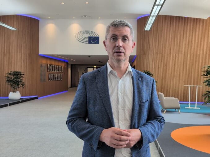 VIDEO „Timpul plăcut în care America era jandarmul bun care veghea asupra Europei nu mai este de actualitate” – Interviu cu Dan Barna